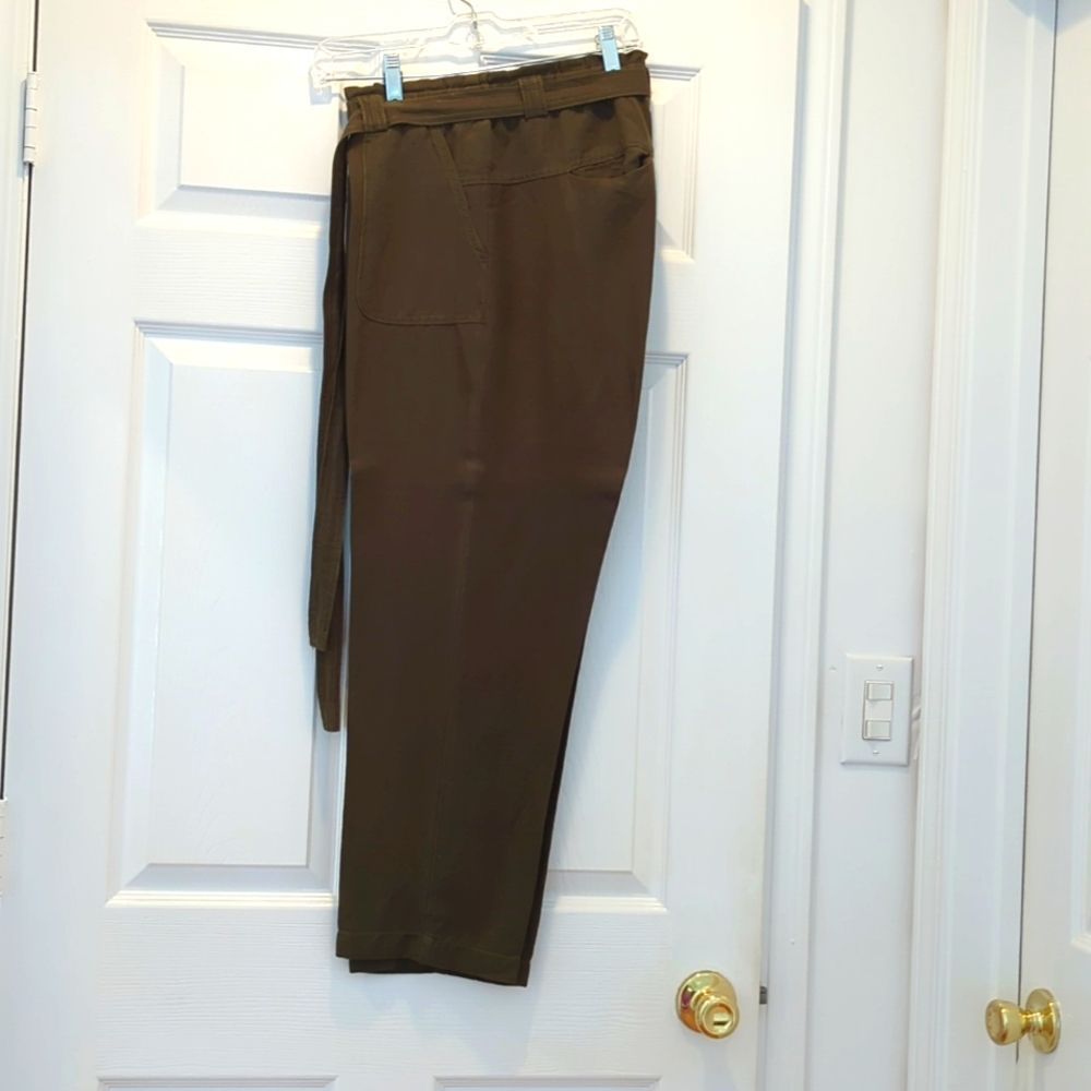 Anthropologies dark green ladies linen pants and medium with belt